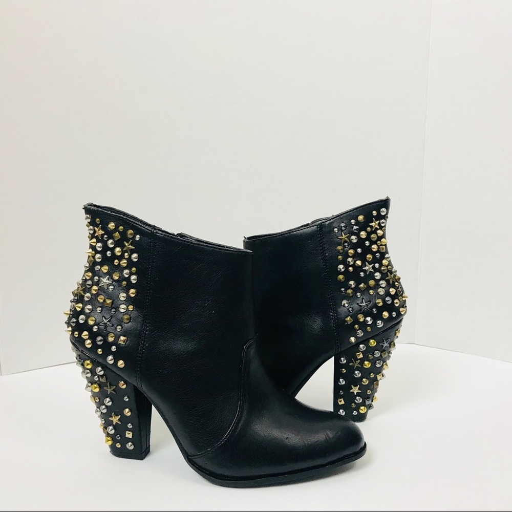 Zara Trafaluc Black studded Ankle Booties Sz 6 ✨